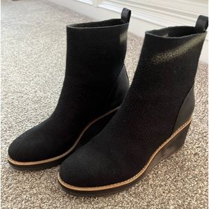 Sofft Elaina Wedge Bootie - Black